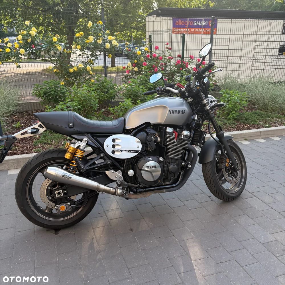 Yamaha XJR - 10