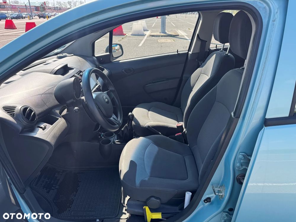 Chevrolet Spark - 24