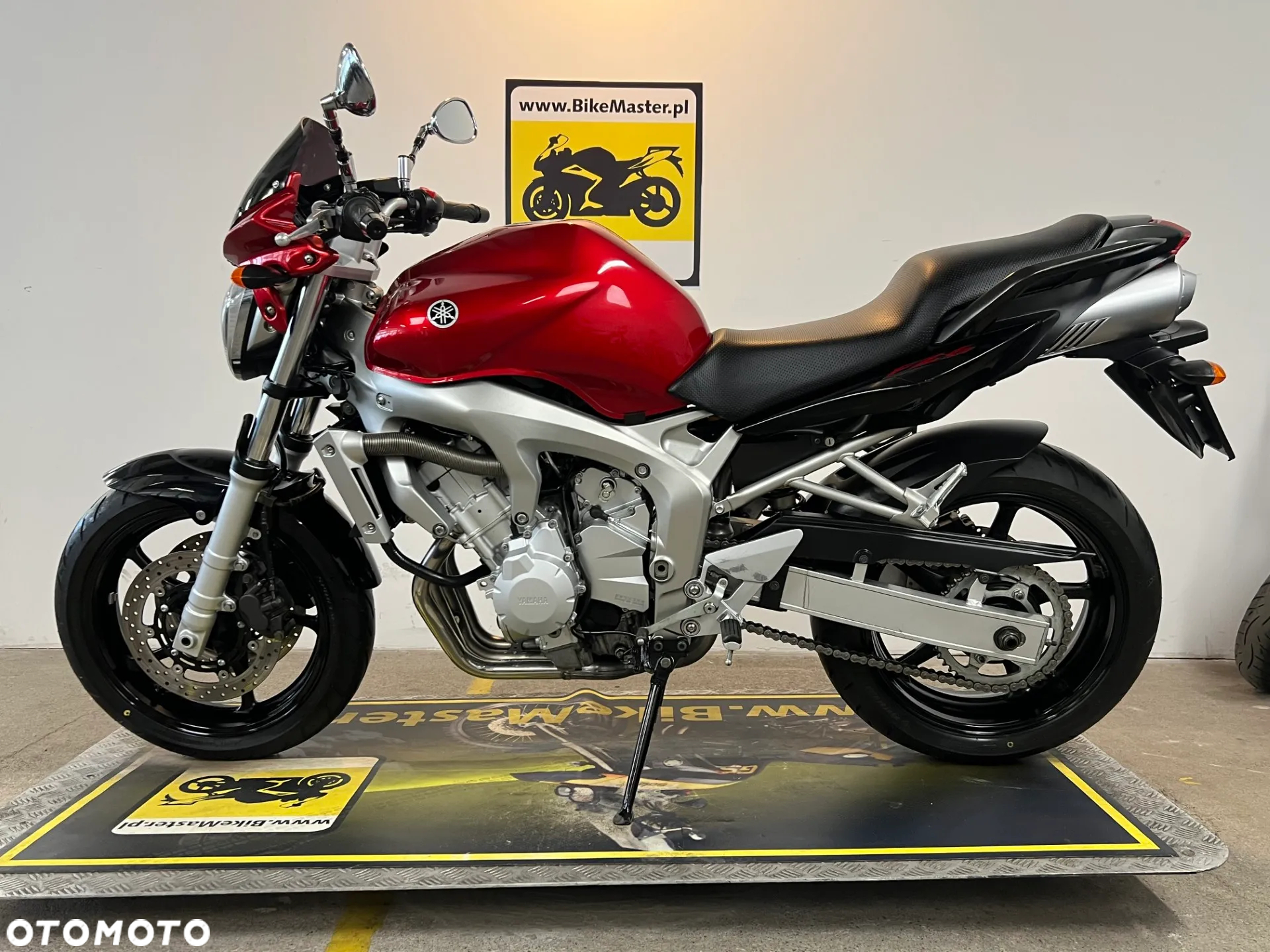 Yamaha FZ - 2