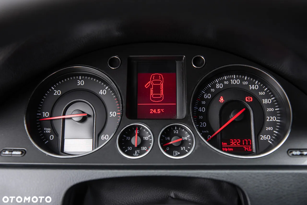 Volkswagen Passat 2.0 TDI Sportline - 19