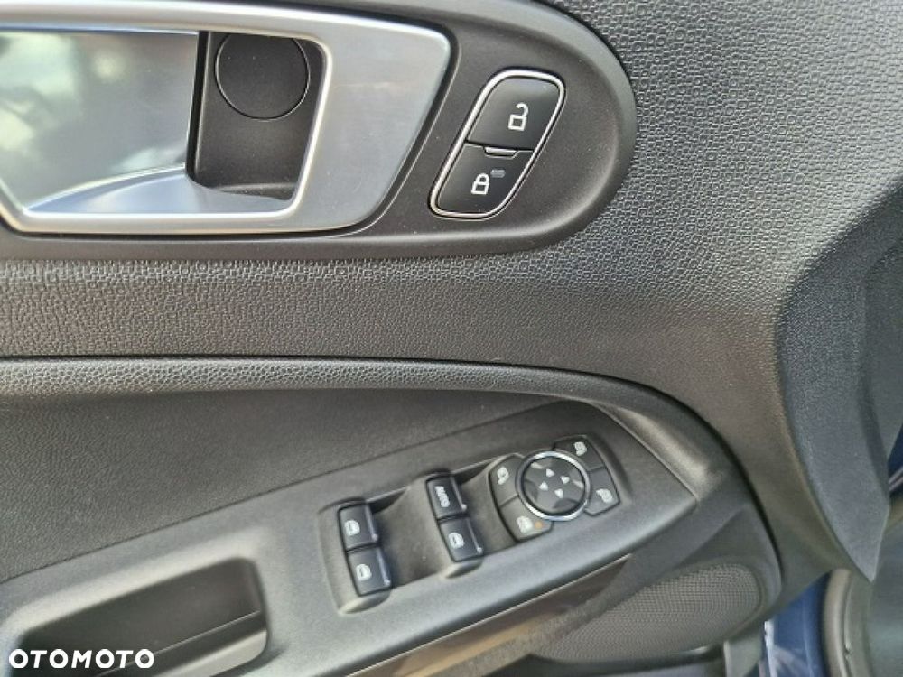 Ford EcoSport - 16