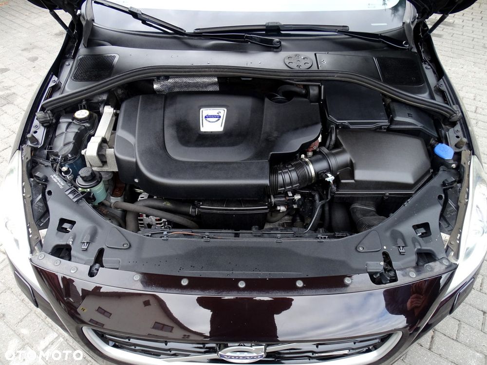 Volvo S60 D3 Geartronic RDesign - 19