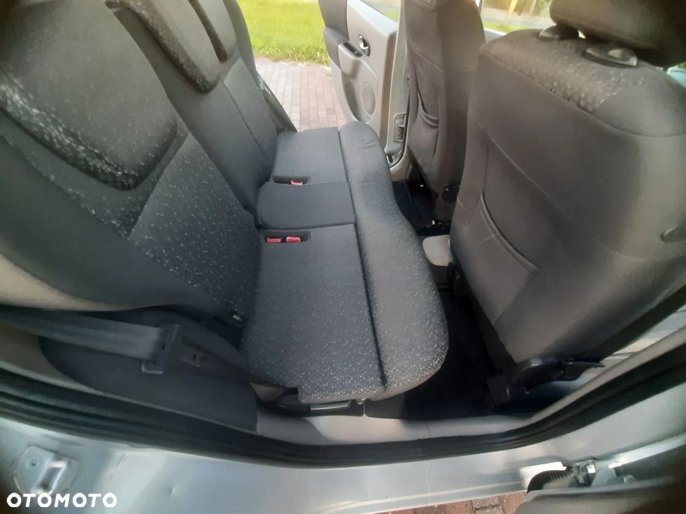 Renault Modus 1.6 16V Privilege - 20