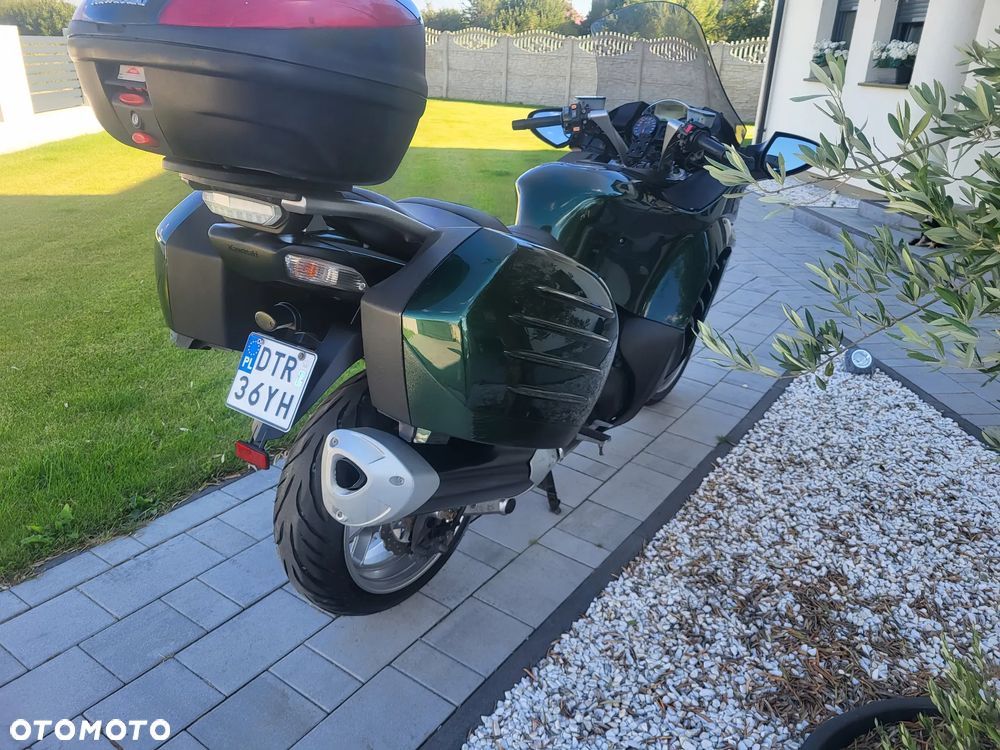 Kawasaki GTR - 14