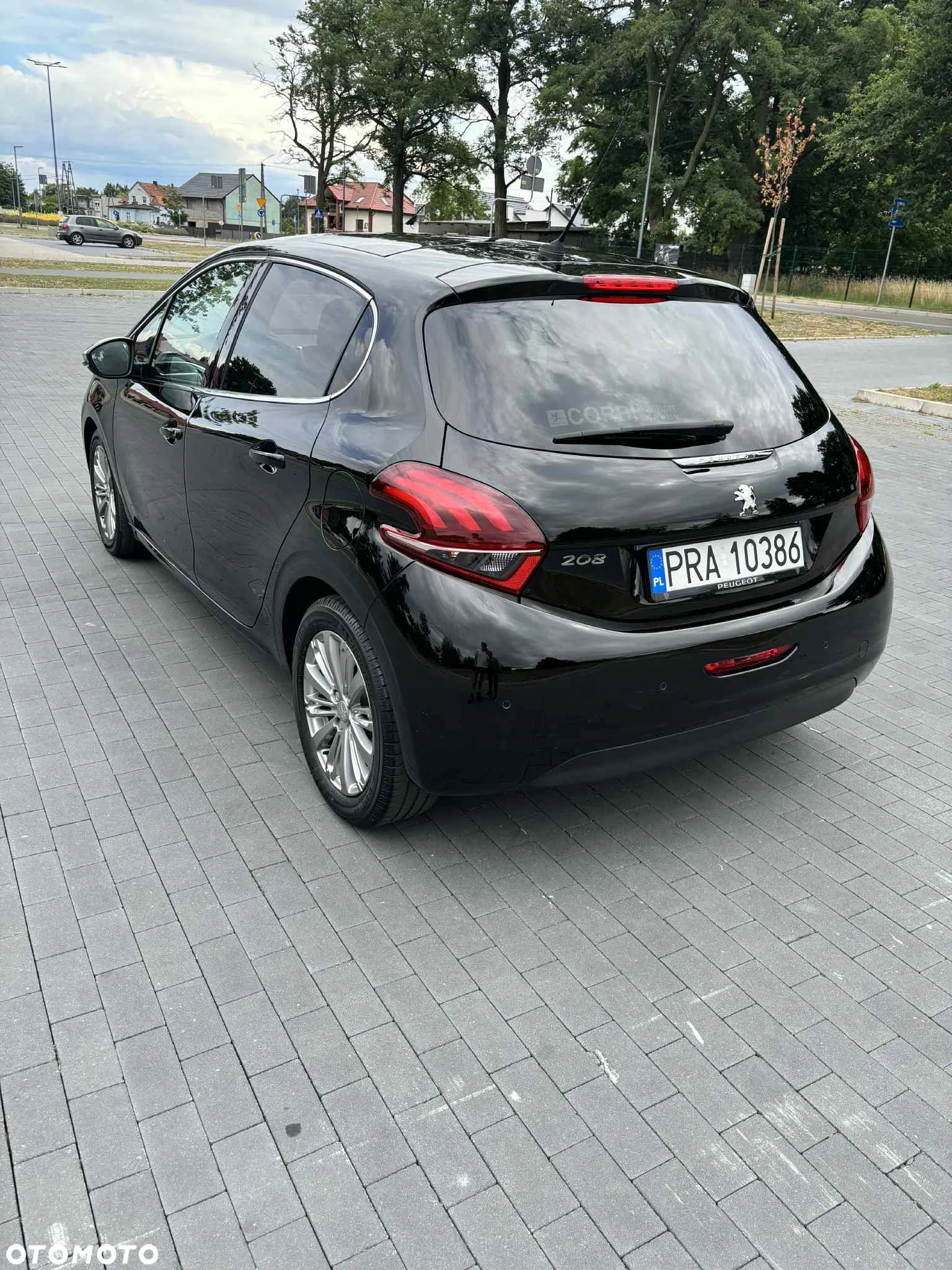 Peugeot 208 - 6