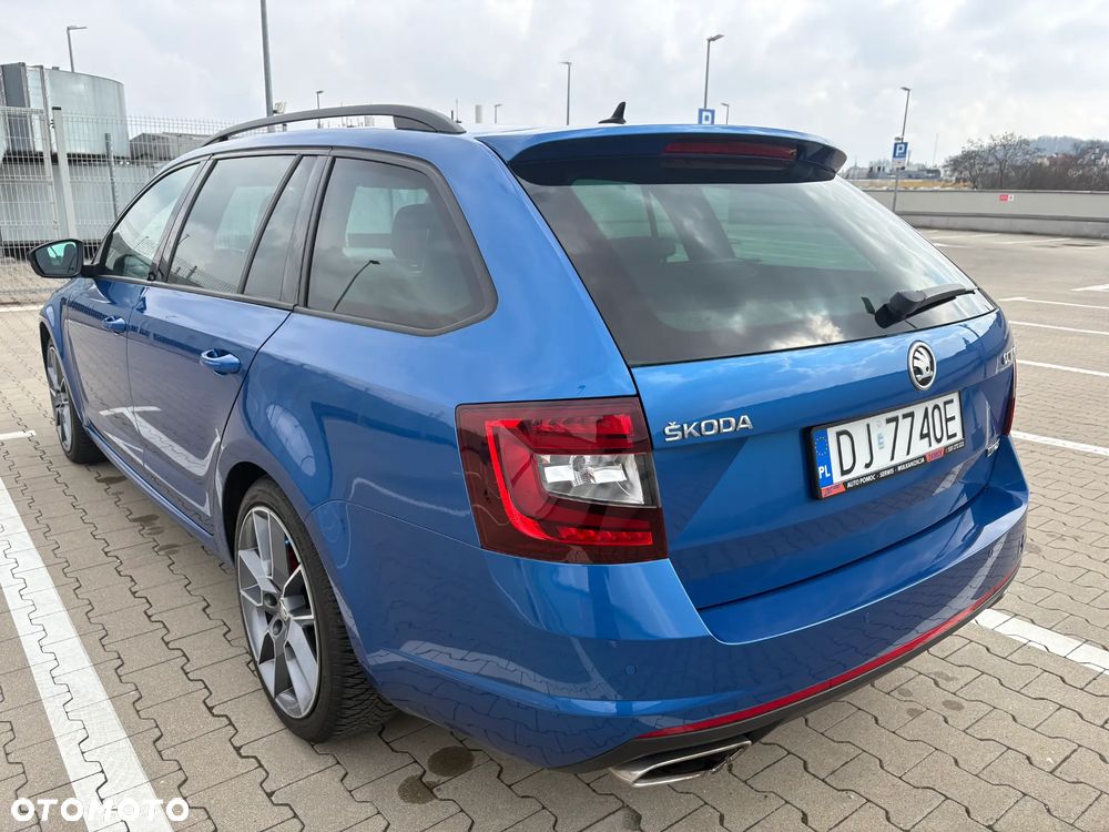 Skoda Octavia 2.0 TDI DSG RS - 8