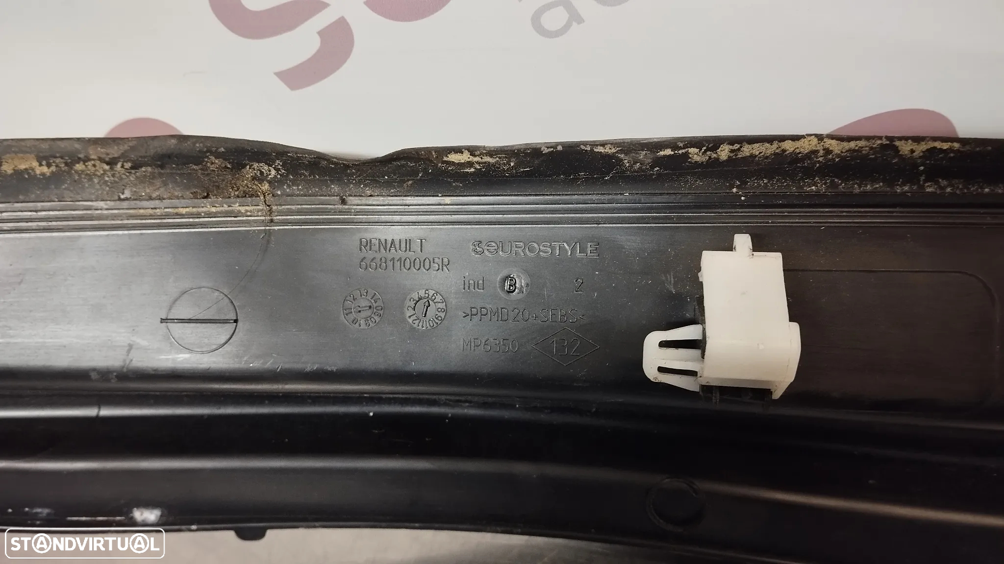 GRELHA CURCUVAN / TORPEDO RENAULT SCENIC III 2009-2016 REF. 668110005R - 2