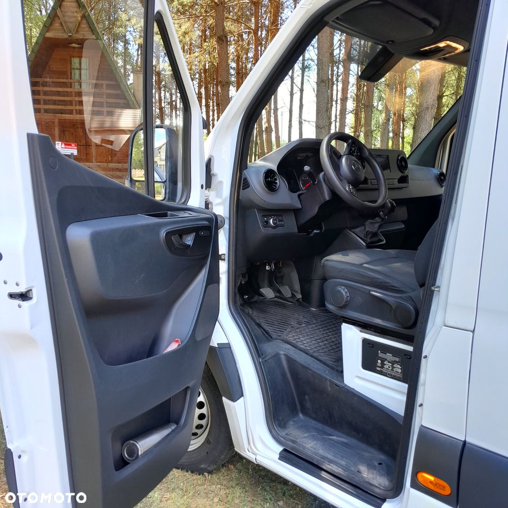 Mercedes-Benz Sprinter - 6