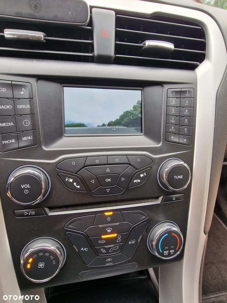 Ford Fusion - 8