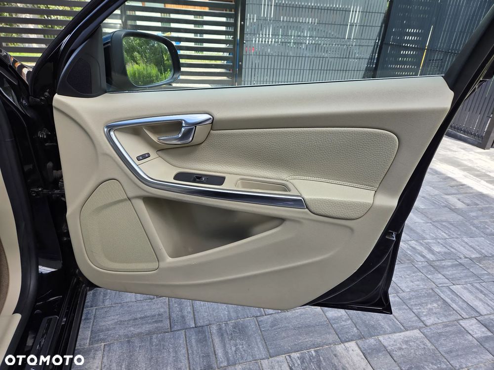 Volvo S60 - 25