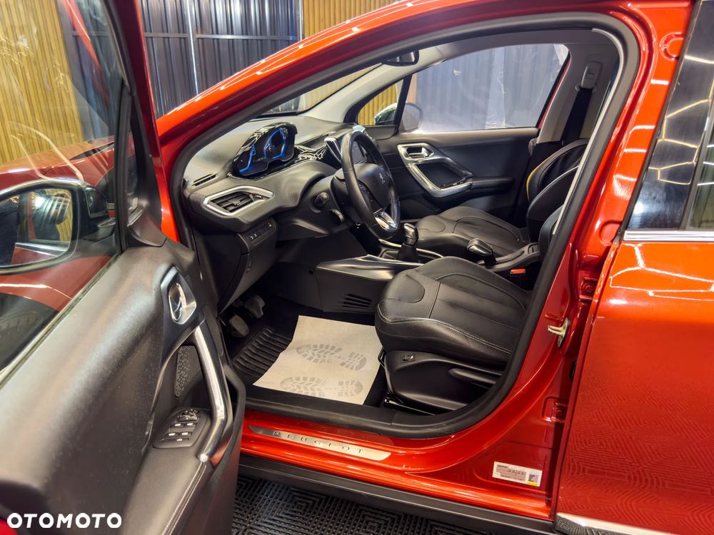 Peugeot 2008 PureTech 82 Allure - 24