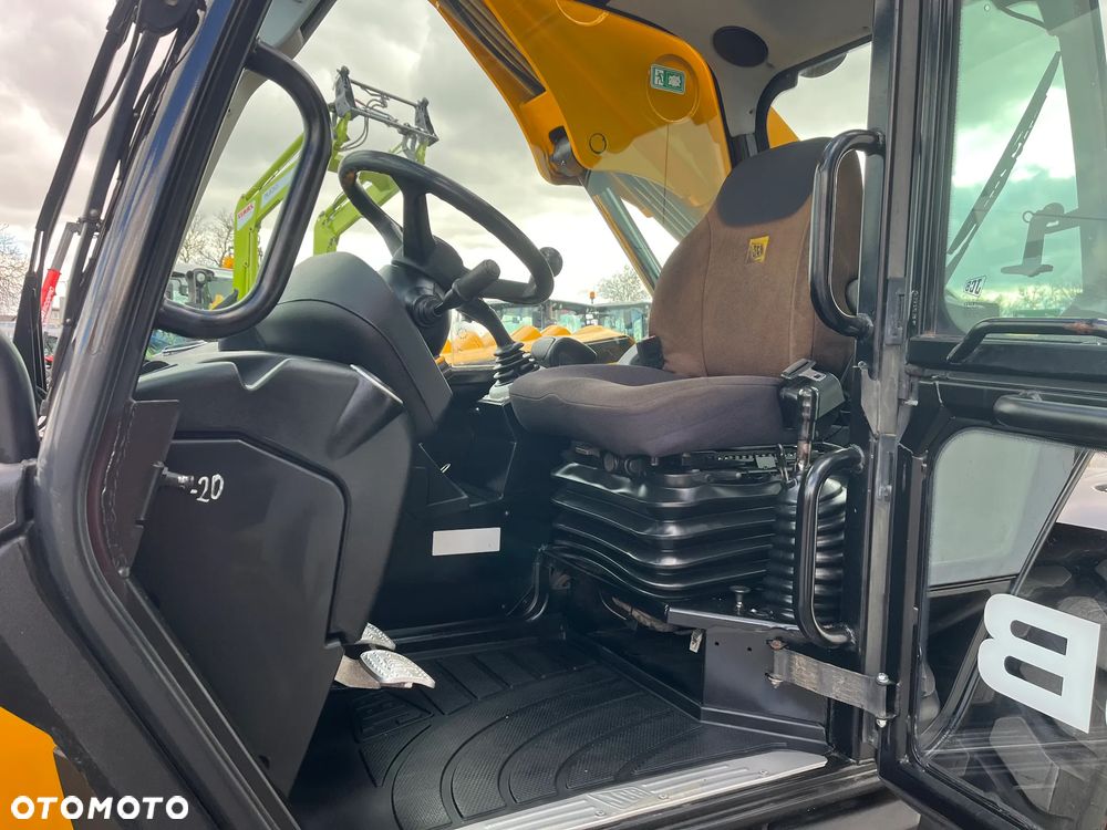 JCB 531-70 Agri Super - 12