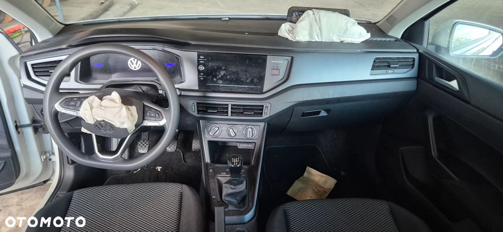 Volkswagen Polo 1.0 MPI Special Edition - 16