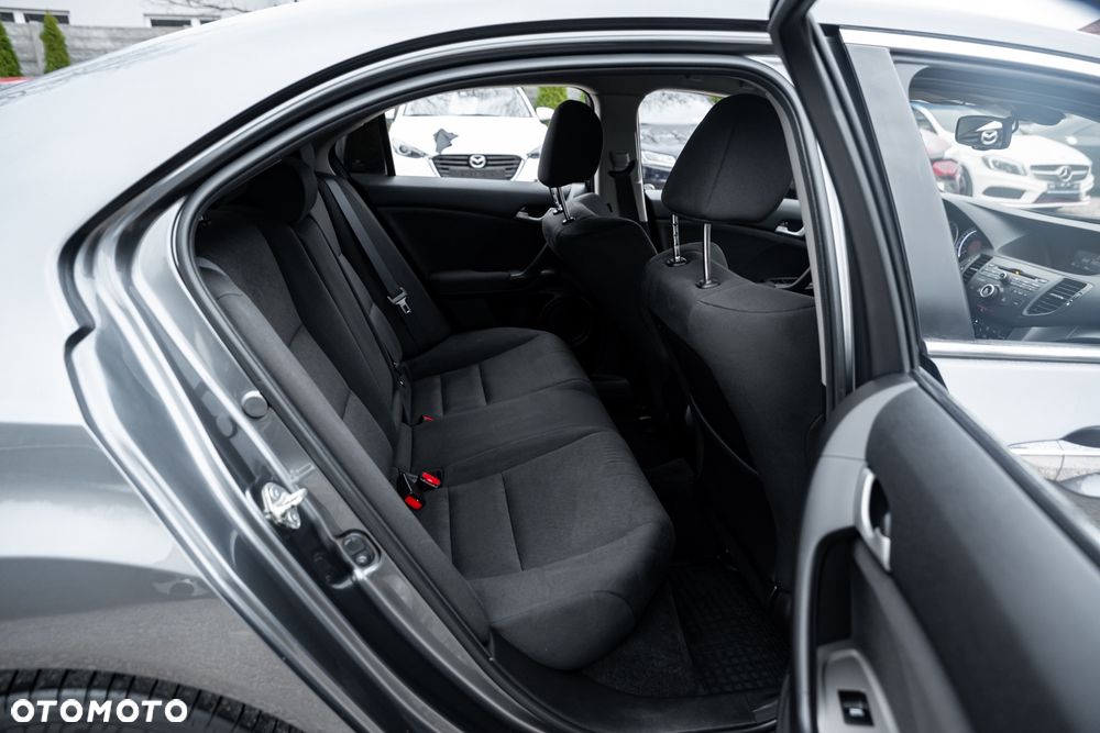 Honda Accord 2.0 S - 24