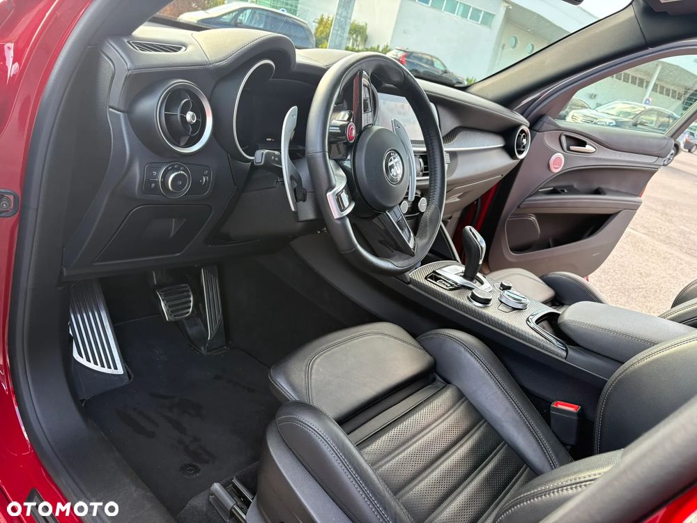 Alfa Romeo Stelvio - 7