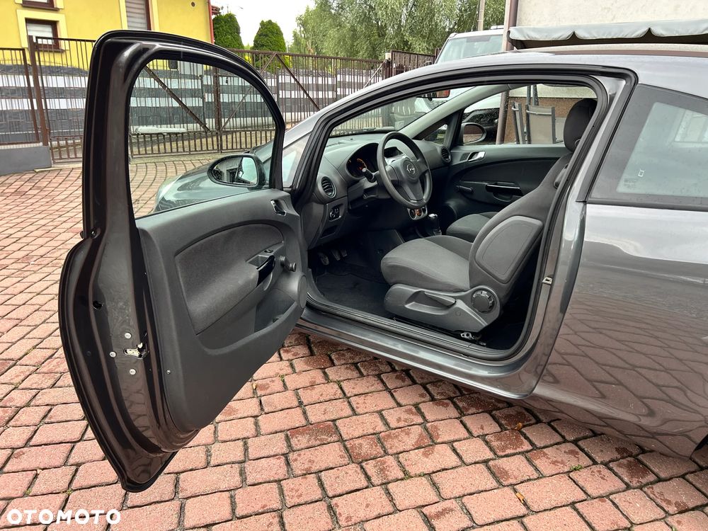 Opel Corsa 1.2 16V Essentia - 31