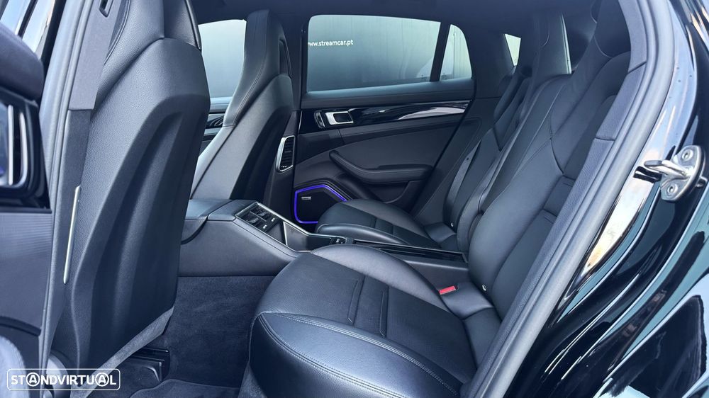 Porsche Panamera 4 E-Hybrid Platinum Edition - 33