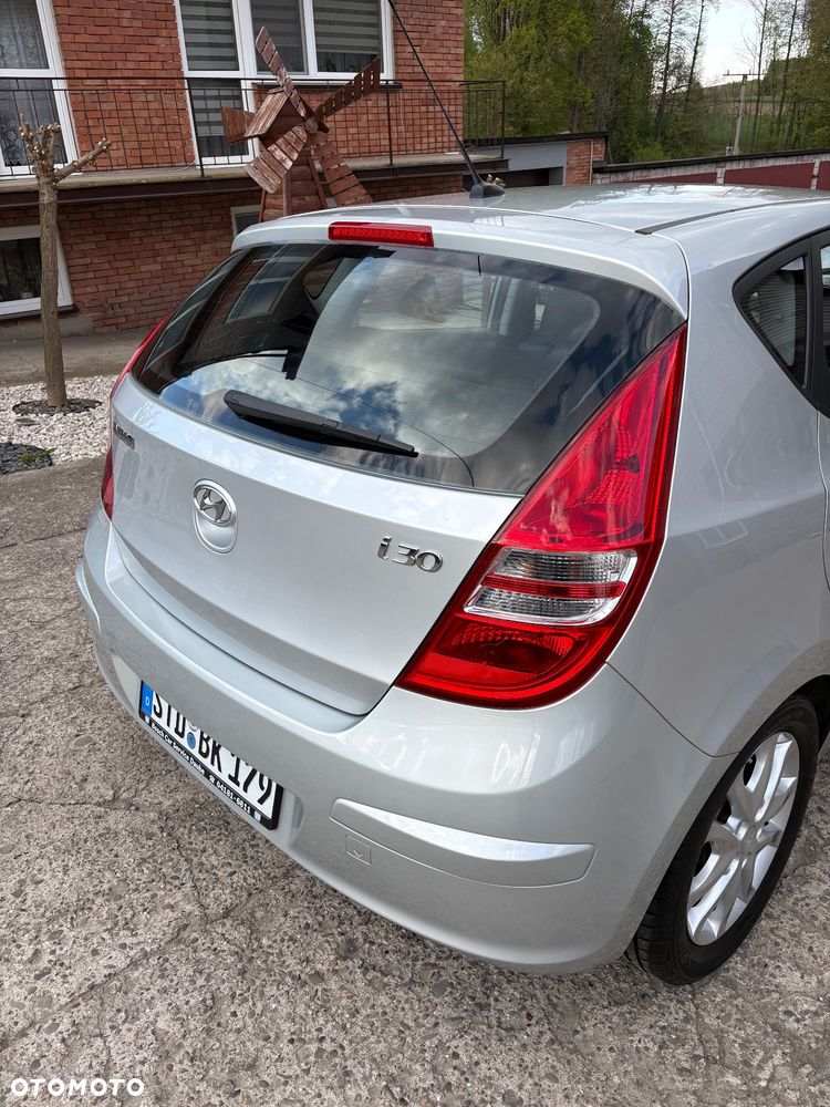 Hyundai i30 1.6 Classic + - 29