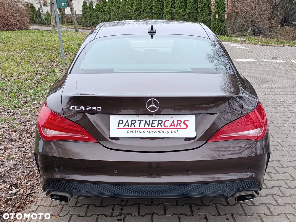 Mercedes-Benz CLA 250 7G-DCT AMG Line - 9