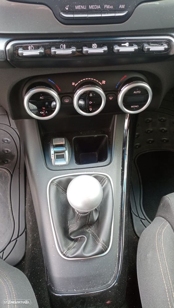 Alfa Romeo Giulietta 1.6 JTDM 16V Turismo - 10