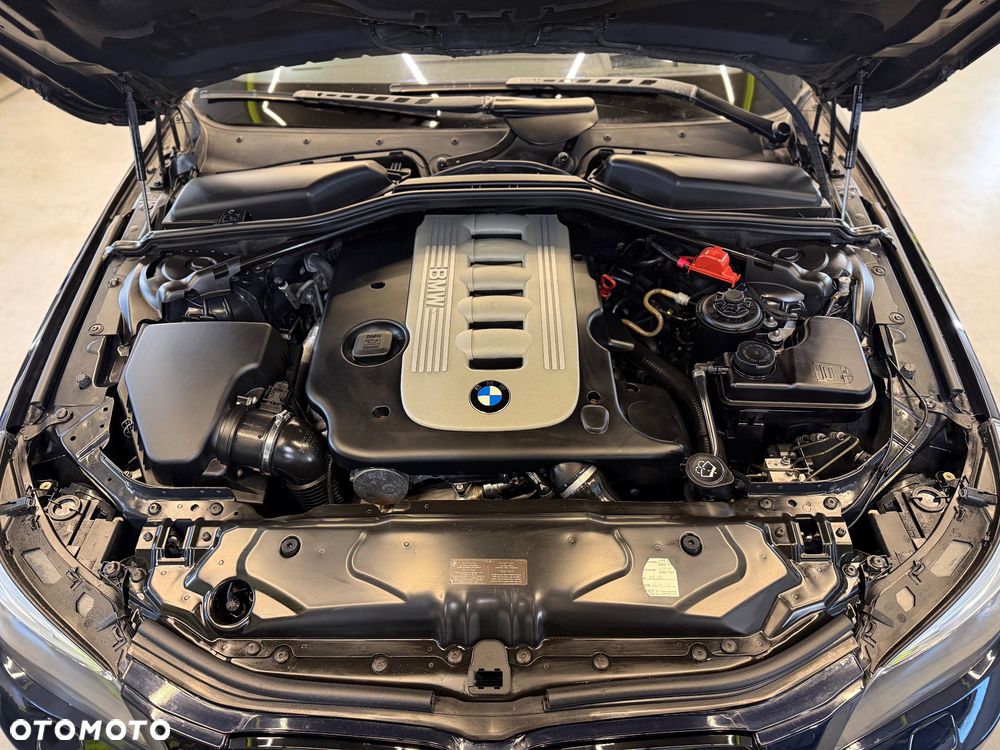 BMW Seria 5 535d - 23