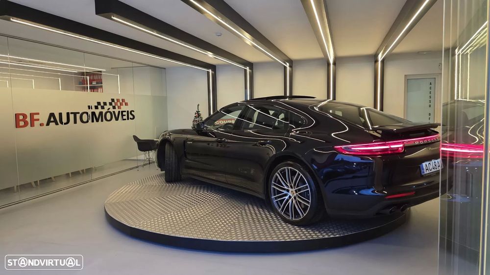 Porsche Panamera 4 E-Hybrid - 3