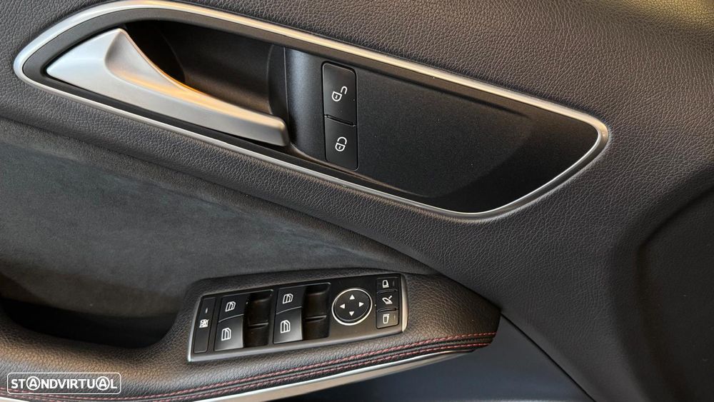 Mercedes-Benz A 180 d AMG Line - 12