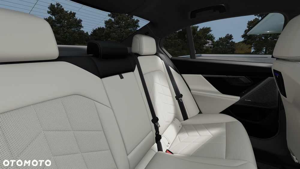 BMW Seria 5 520d xDrive - 13