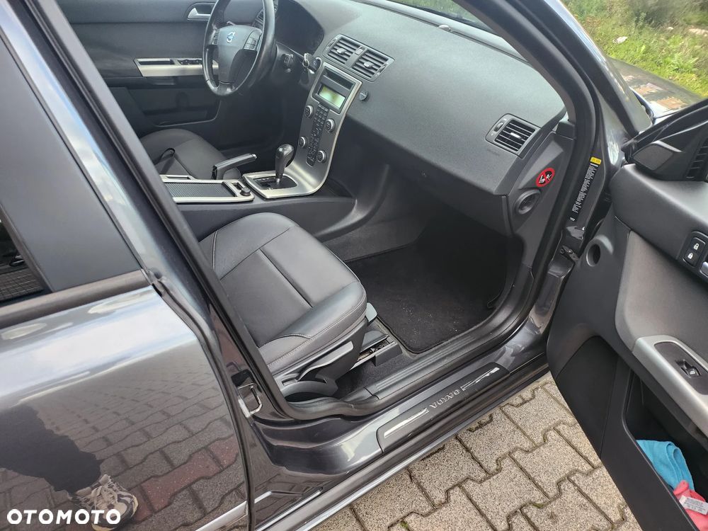 Volvo V50 - 25