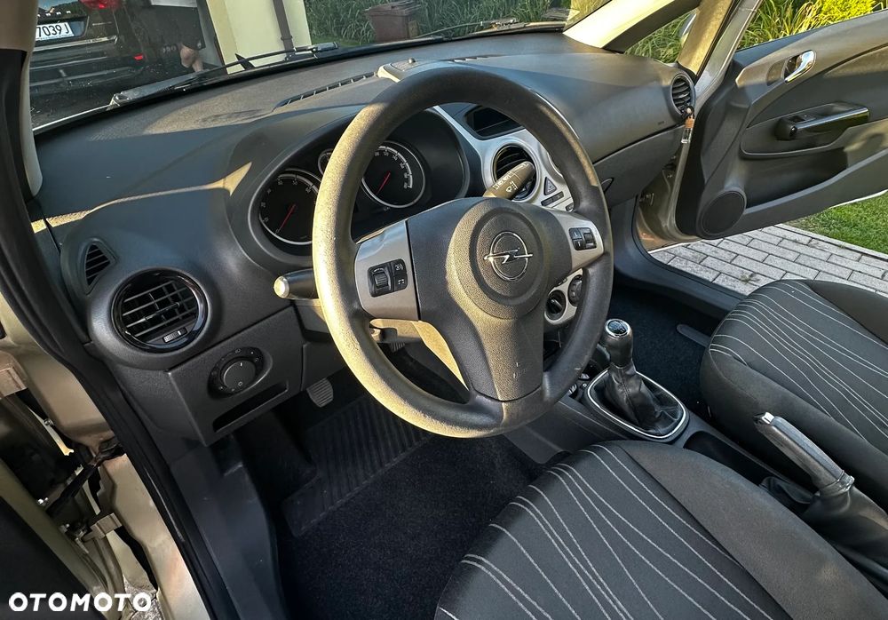 Opel Corsa 1.4 16V - 6