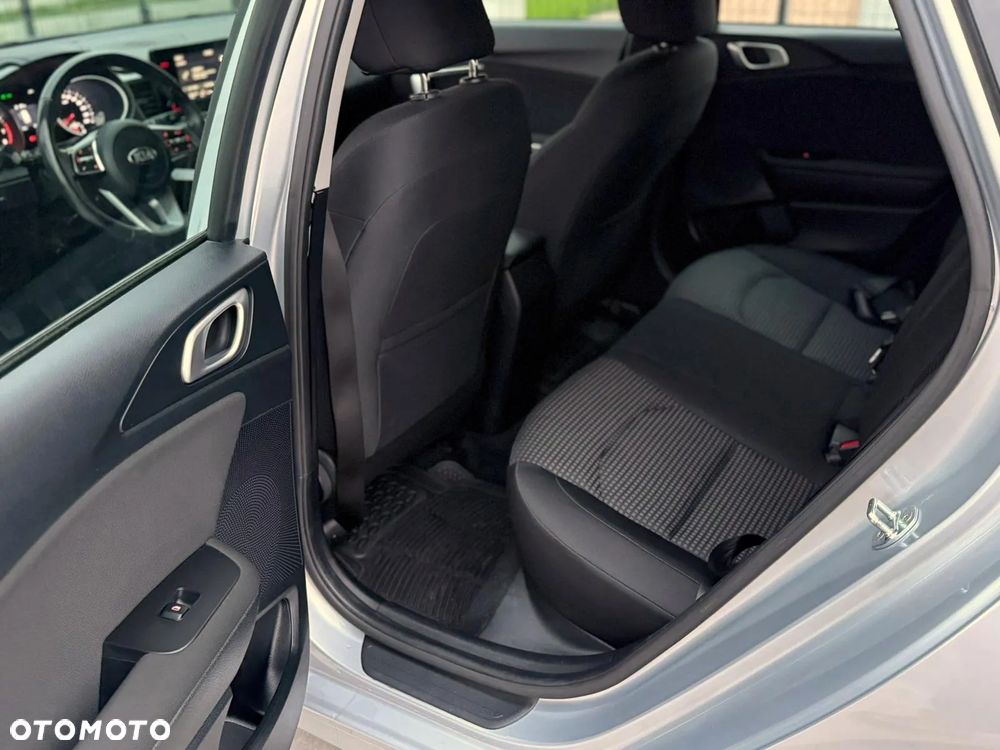Kia Ceed 1.5 T-GDI L Business Line - 10