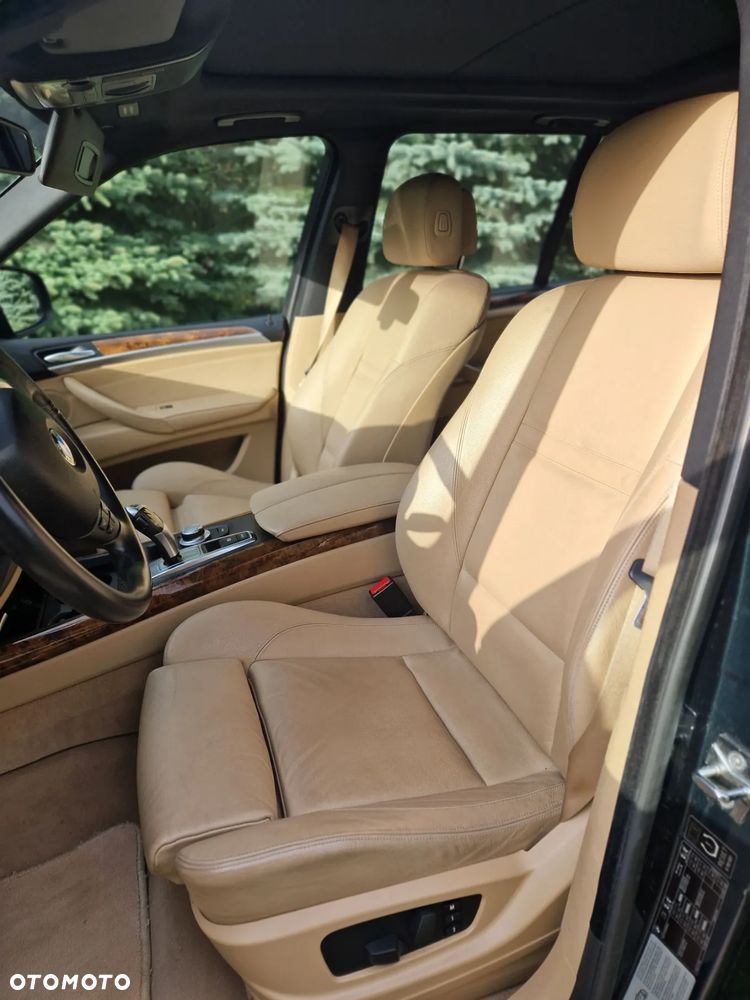 BMW X5 4.8i xDrive - 13