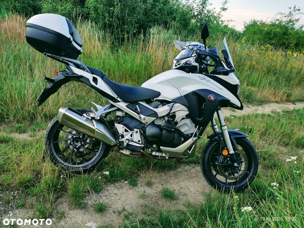 Honda VFR - 1