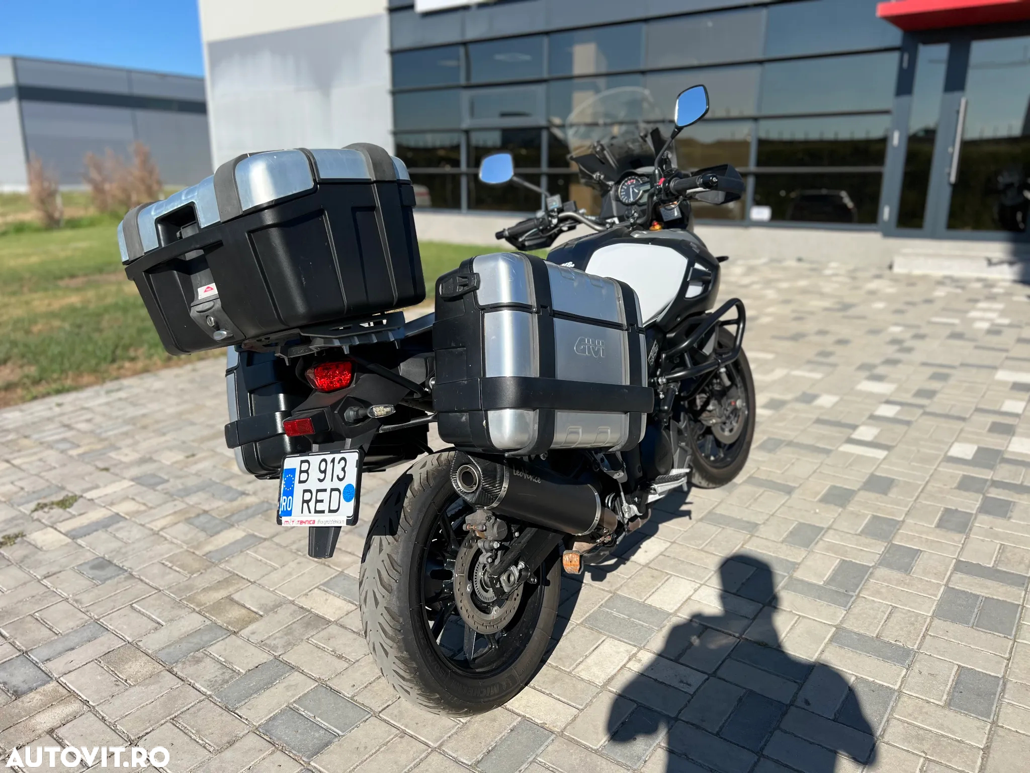 Suzuki DL 1000 V-Strom - 6