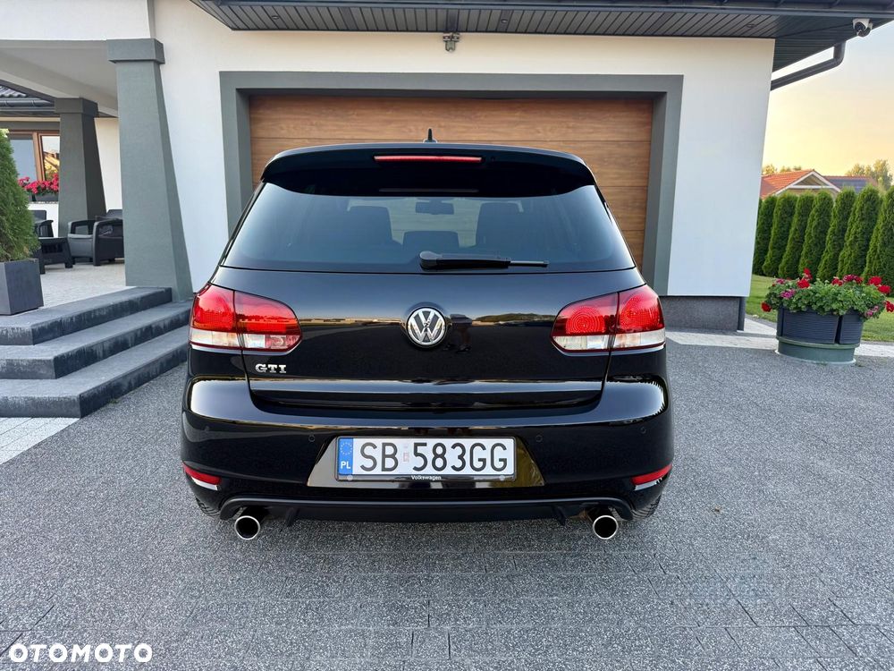 Volkswagen Golf 2.0 GTI DSG - 11