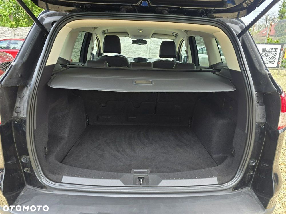 Ford Kuga 1.6 EcoBoost 2x4 Titanium - 25
