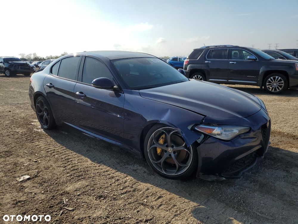 Alfa Romeo Giulia - 5
