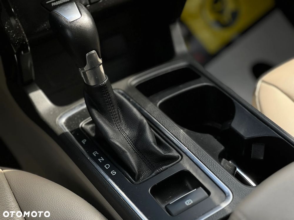 Ford Kuga - 25