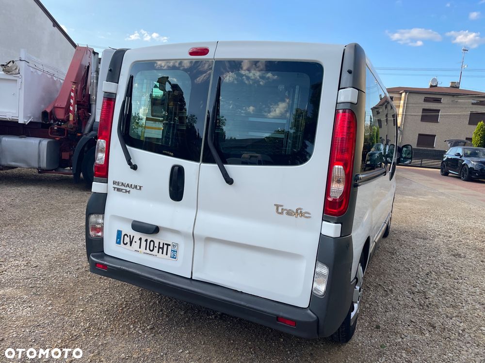Renault Trafic Passenger Expression - 11