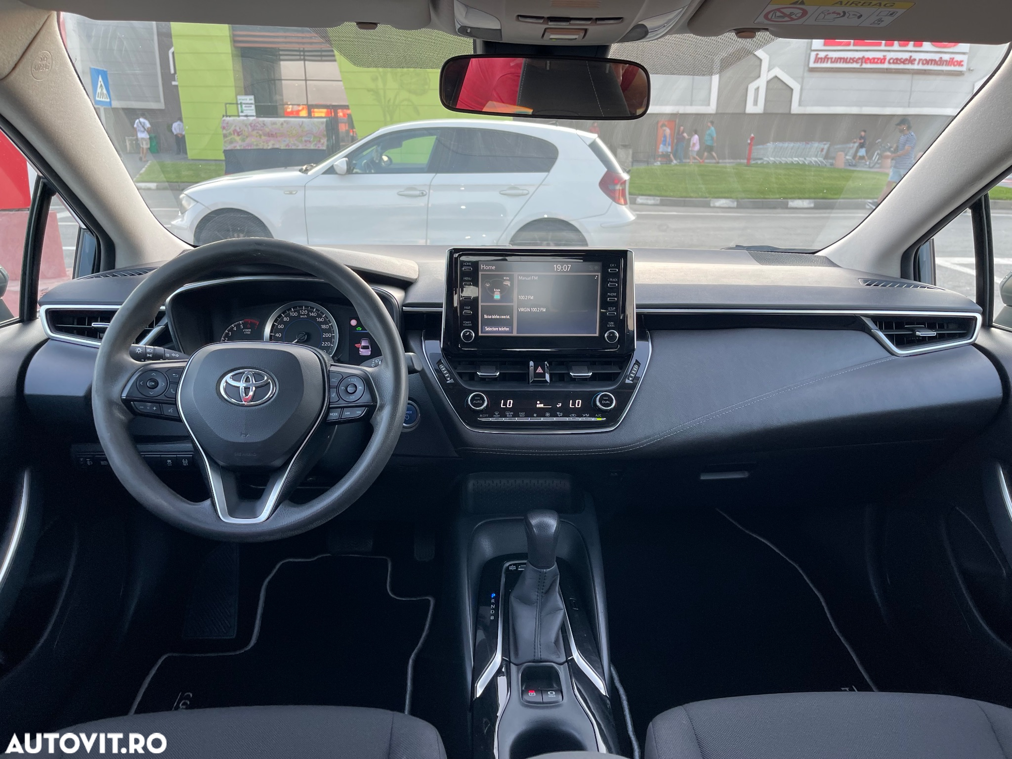 Toyota Corolla 1.8 HSD Business - 12