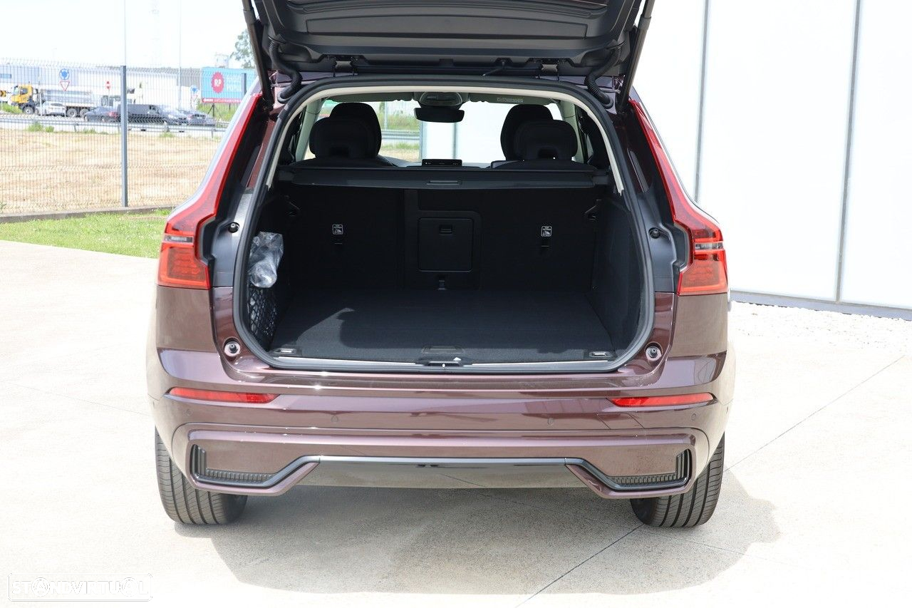 Volvo XC 60 2.0 T6 PHEV Plus Dark AWD - 6