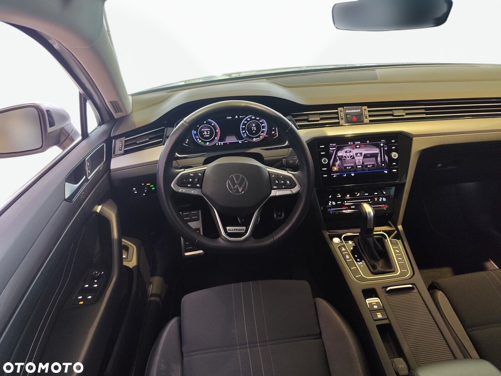 Volkswagen Passat - 10