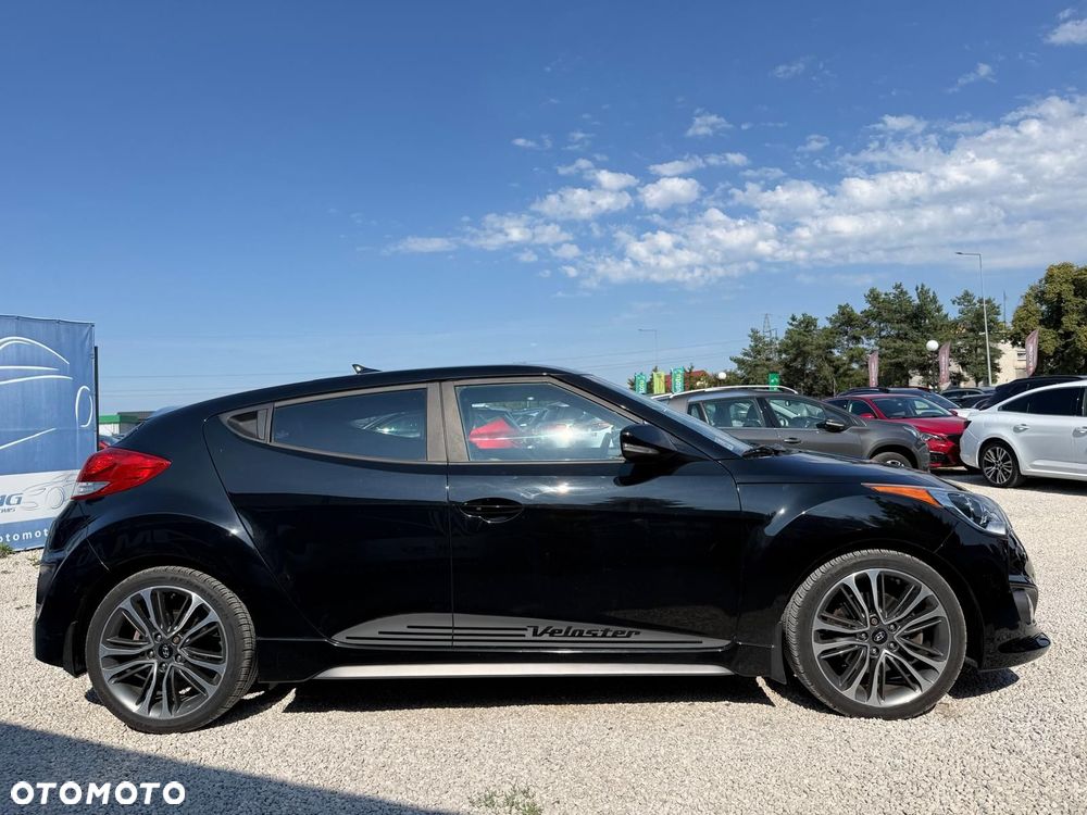 Hyundai Veloster - 5
