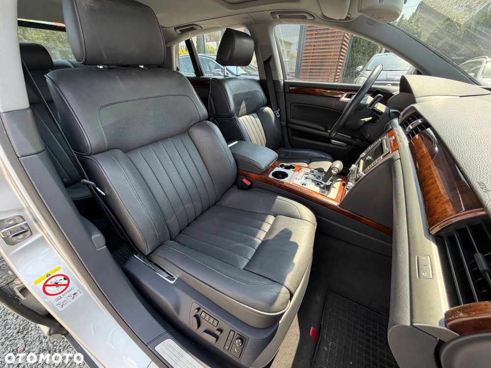 Volkswagen Phaeton 4.2 V8 4MOTION Automatik (5 Sitzer) - 36