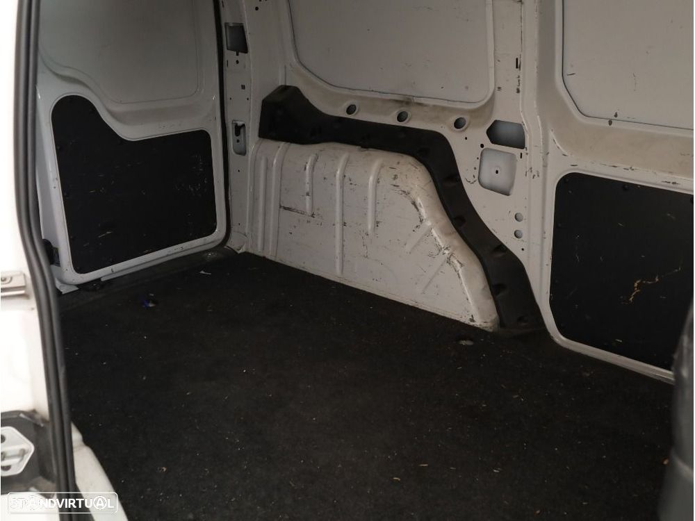 VW Caddy V Cargo Diesel 20- MAXI 2.0 TDI - 19