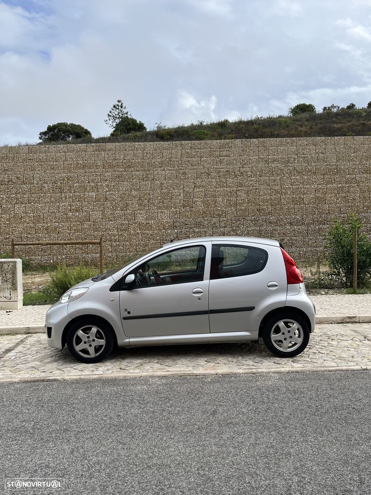 Peugeot 107 1.0 Black&Silver - 2