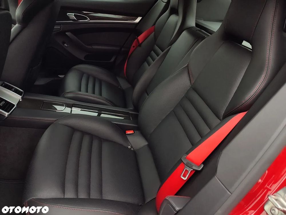Porsche Panamera 4S - 20