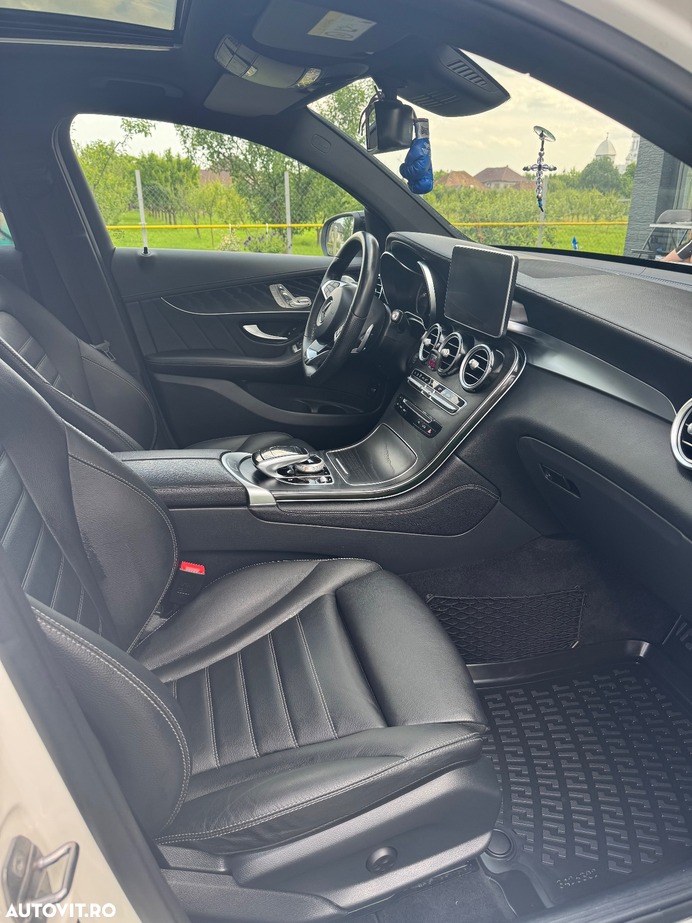 Mercedes-Benz GLC Coupe 250 d 4Matic 9G-TRONIC AMG Line - 32
