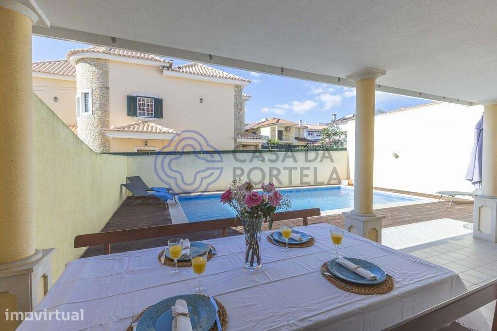 Moradia  T-4 com piscina em Penedo, á 15 minutos de Cascais - Grande imagem: 3/29