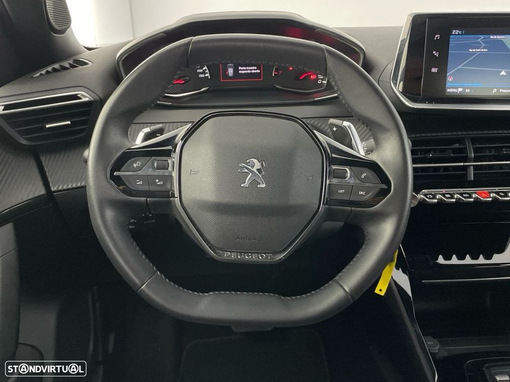 Peugeot 2008 1.2 PureTech Allure EAT8 - 14